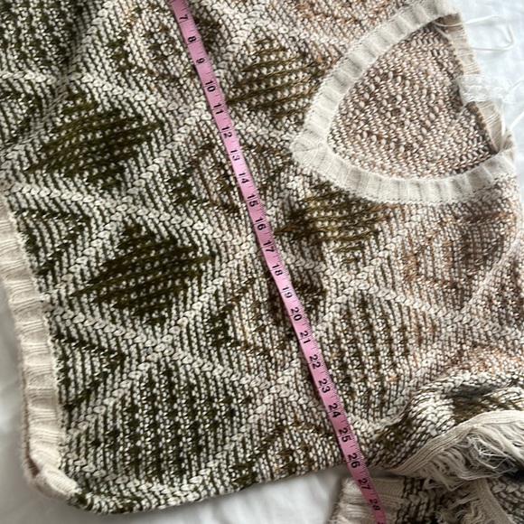 SADIE & SAGE soft green Aztec chunky knit sweater - Picture 5 of 6